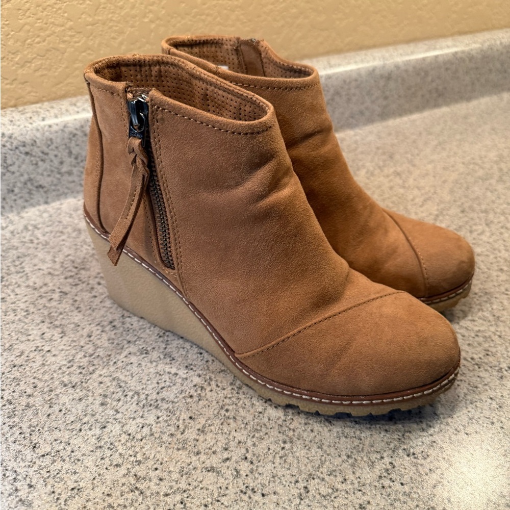 Tom’s Tan Suede Wedge Ankle Booties
